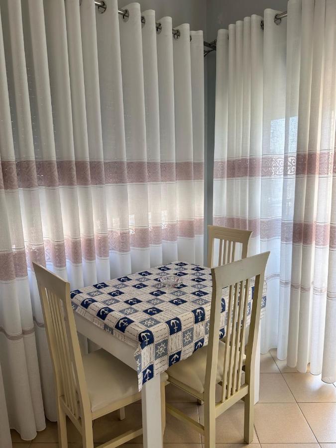 Solei Apartments Sarandë Buitenkant foto