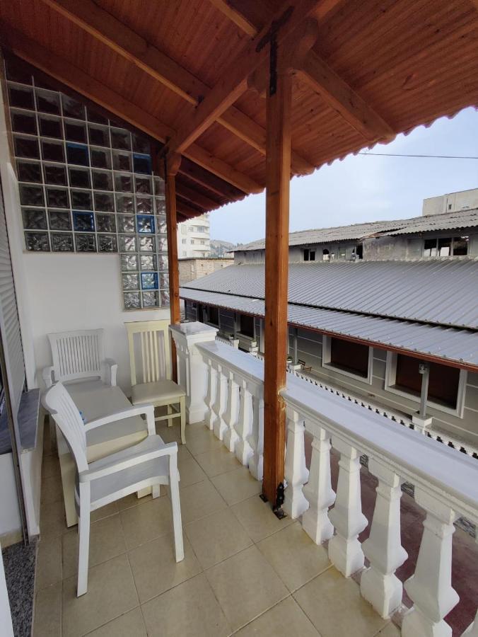 Solei Apartments Sarandë Buitenkant foto