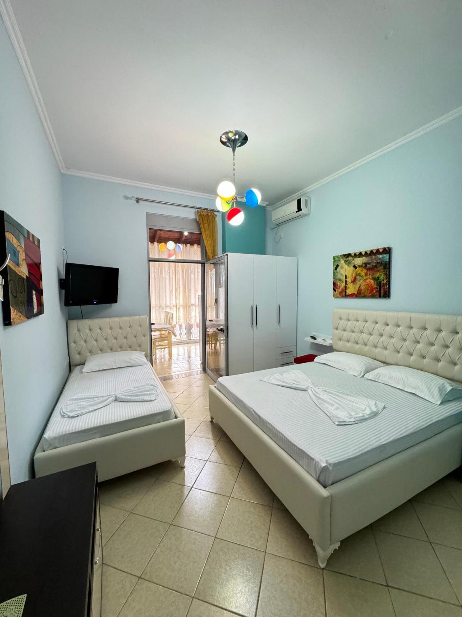Solei Apartments Sarandë Buitenkant foto