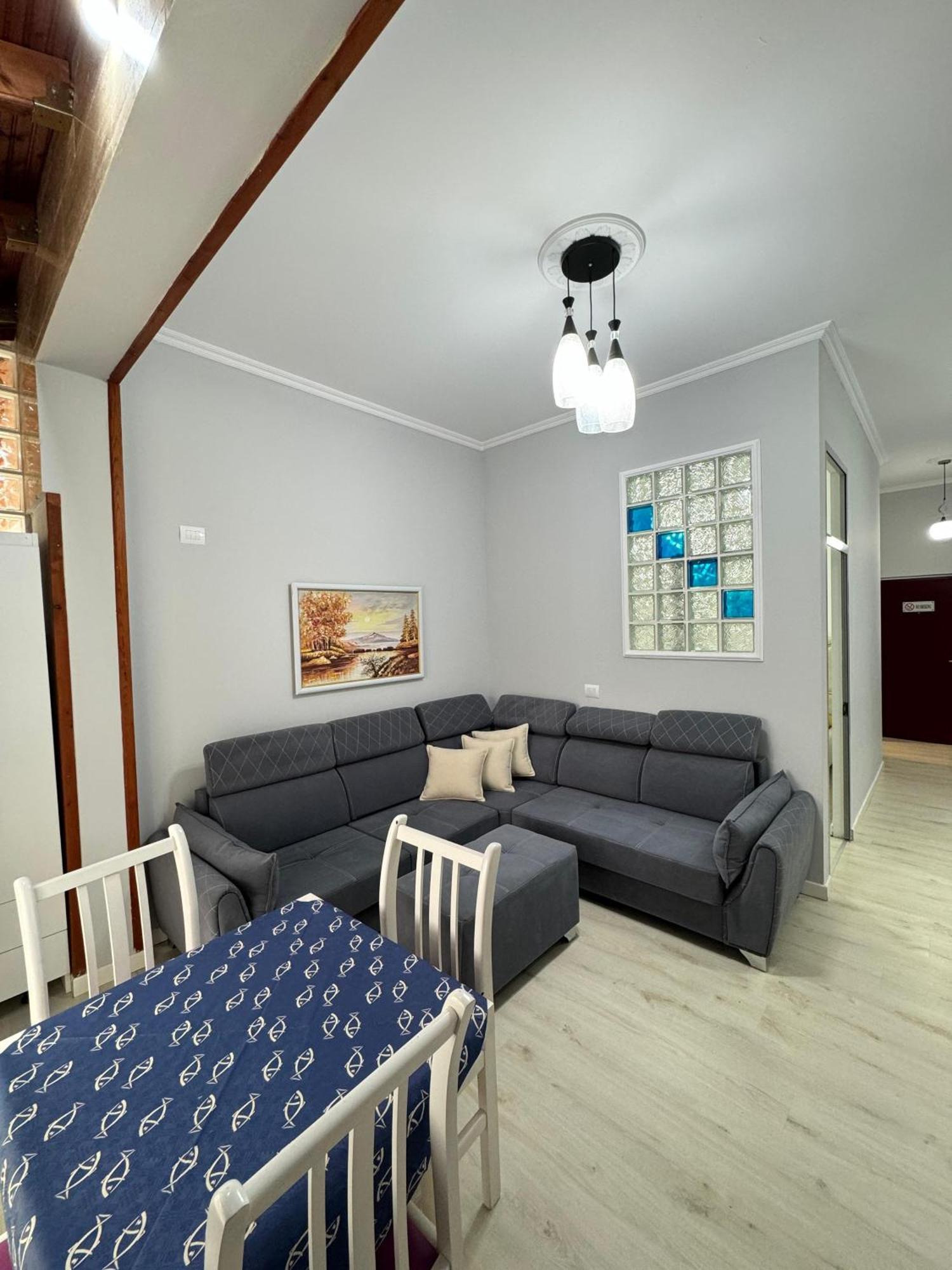 Solei Apartments Sarandë Buitenkant foto