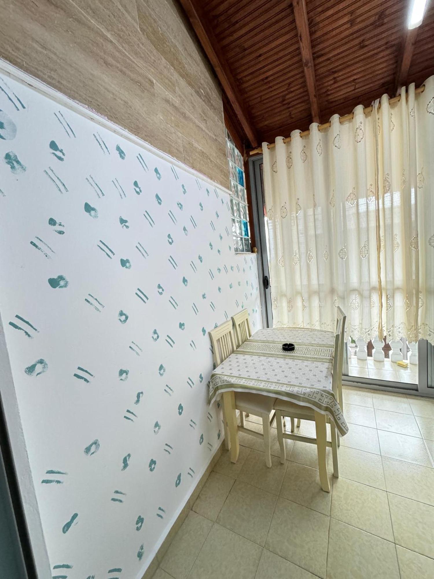 Solei Apartments Sarandë Buitenkant foto